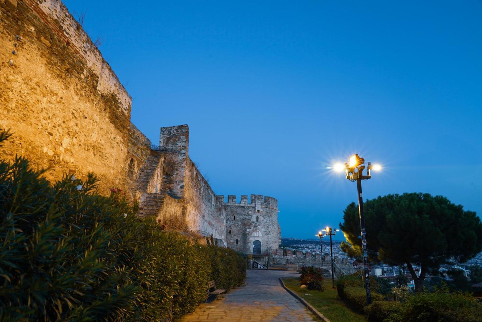 Beyond The Castle Apartman Szaloniki Kültér fotó